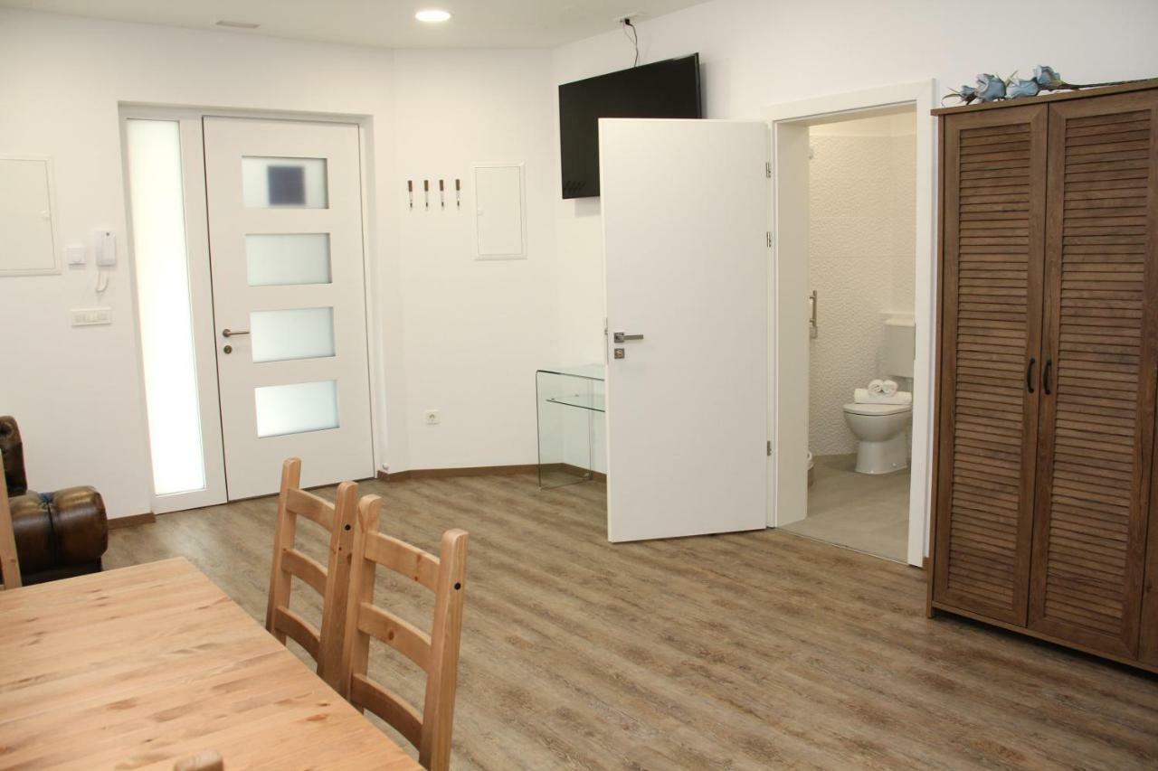 Maja Apartment Šibenik Buitenkant foto